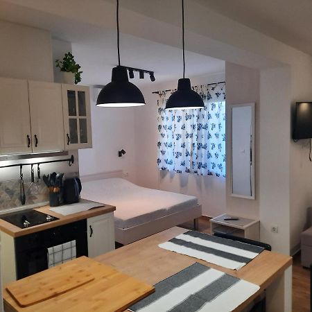 Manda Ljubetic Leilighet Sutivan Eksteriør bilde